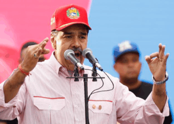 Maduro, ABD'ye barış çağrısında bulundu