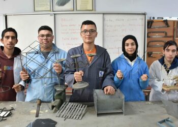 Metal, özel eğitim öğrencilerinin ellerinde şekilleniyor