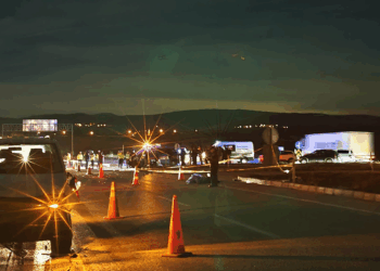 Minibüs ile motosiklet çarpıştı; 1 ölü, 1 yaralı