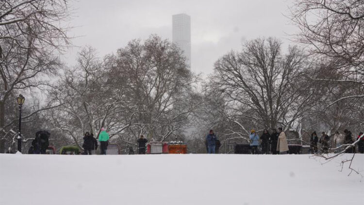 ABD'de son üç yılın en yoğun kar yağışı etkili oldu