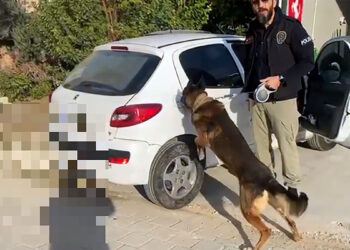 Otomobildeki damacanalardan 28 kilo sıvı metamfetamin çıktı