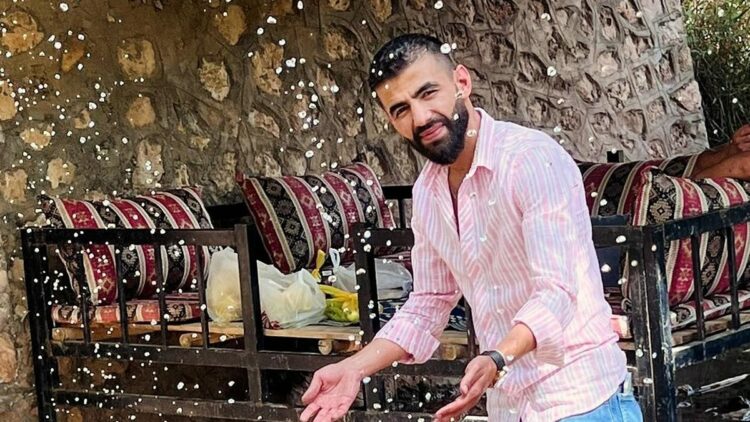 Otel muhasebecisi, otomobilde başından vurulmuş halde ölü bulundu