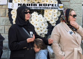 Oyuncu Burcu Özberk'in acı günü