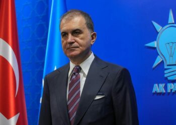 Özel'in yabancı partilerin desteğini talep etmesi vahim bir durum