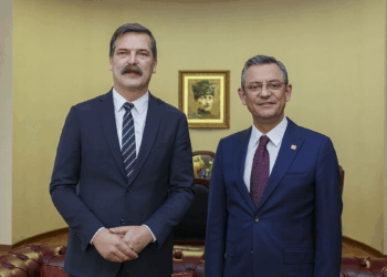 Özgür Özel TİP Genel Başkanı Baş ile görüştü