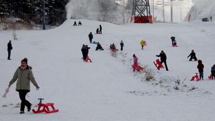 Palandöken Kayak Merkezi'nde sezon açıldı; Pist kızakçılarla doldu