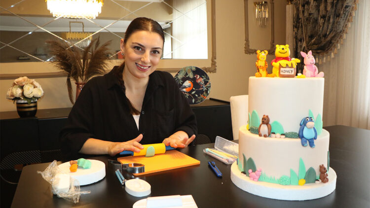 Hobi olarak başladığı pastacılığı mesleğe çevirdi