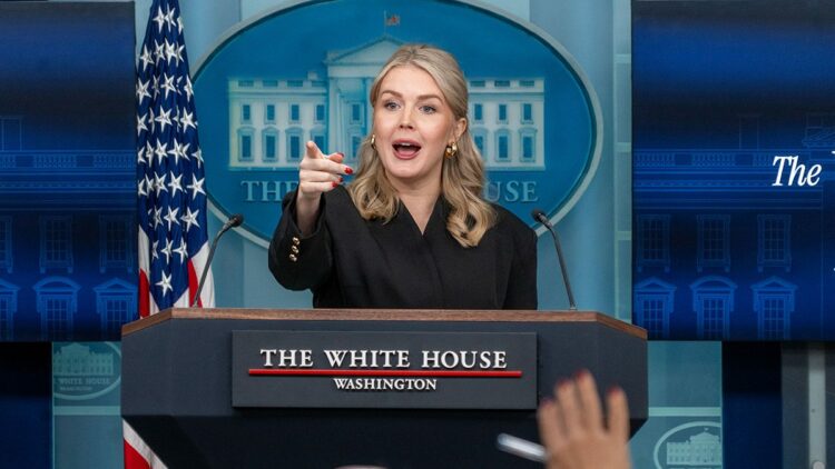 Petrol tankerine İran'a petrol taşıdığı için el konuldu