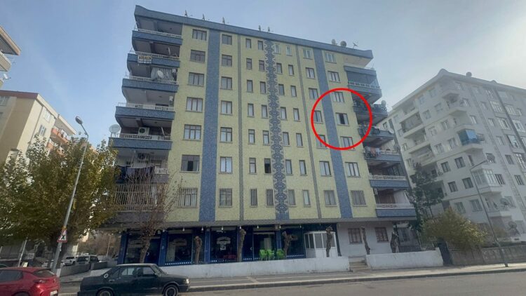 Psikolojik sorunları olduğu belirtilen anne, 3 aylık bebeğini 4'üncü kattan attı 