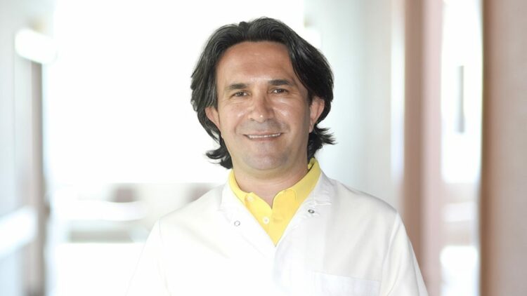 Reflü şikayetleri mide fıtığının habercisi olabilir