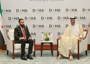 Ahmed Şara, 23'üncü Doha Forumu'nda Katar Emiri Al Sani ile görüştü