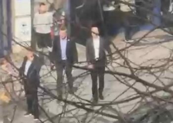 Sadettin Saran özel labatuvardan çıkarken görüntülendi