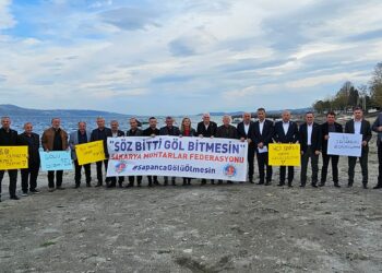 Sakarya'daki Sapanca Gölü içi muhtarlardan toplu çağrı