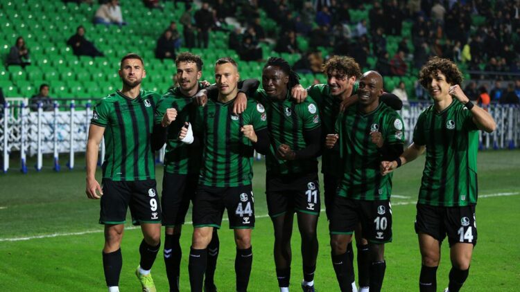 Sakaryaspor, Hatayspor'u 3-0 mağlup etti