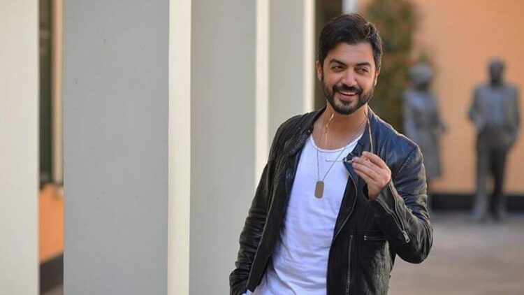 Sanatçı Yusuf Güney, sağlık kontrolünden geçirildi