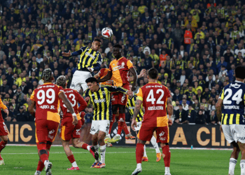 Sarı-lacivertliler lider Galatasaray ile puan farkını korudu