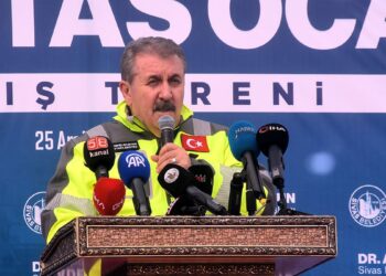 Şehit liderimizin davası dimdik ayaktadır