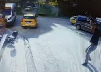 Sevgilisinin çalıştığı oyun salonuna silahlı saldırıda bulundu