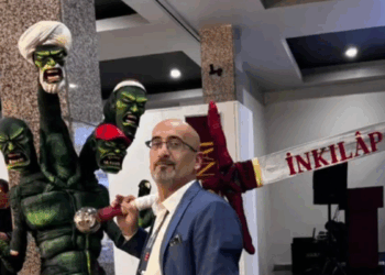 Şişli'de tepki çeken heykeli yapan ve sergileyenler gözaltına alındı