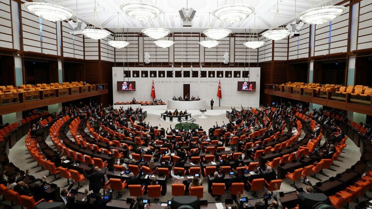 TBMM'de taciz soruşturmasında 4 gözaltı daha