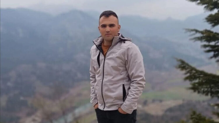 TIR ile kafa kafaya çarpışan otomobildeki yolcu yaşamını yitirdi