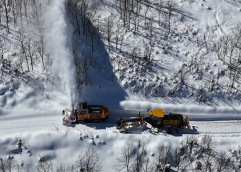 Tunceli'de 301 köy yolu kardan kapandı