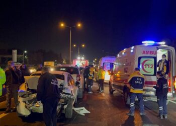 Tekirdağ'da 5 araçlı zincirleme kaza; 5 yaralı