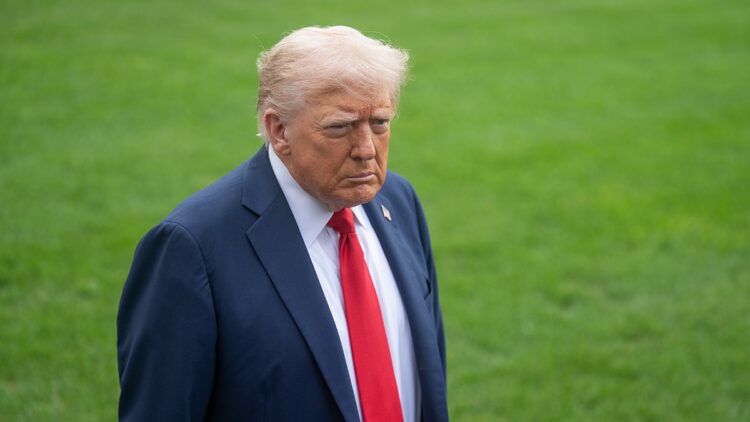 Trump'tan Venezuela'ya yönelik sert yaptırım kararı