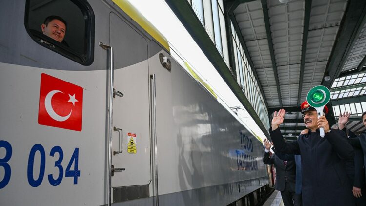 Turistik Doğu Ekspresi yola çıktı