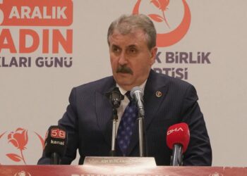 Türkiye'de kadın üniversiteleri kurulmalıdır