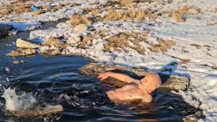 Türkiye'nin en soğuk yerleşim yerlerinden Göle'nin ‘Buz adamı’