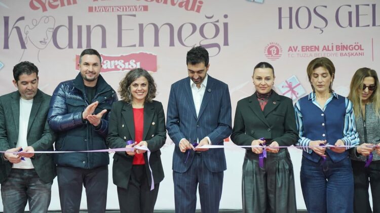 Tuzla'da Kadın Emeği Çarşısı açıldı