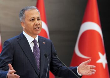 Yeni kanunla 'Dur' ihtarına uymayana 200 bin lira ceza uygulanacak