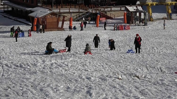 Yılbaşı kişi başı 22 bin TL olan Uludağ'da doluluk oranı yüzde 75