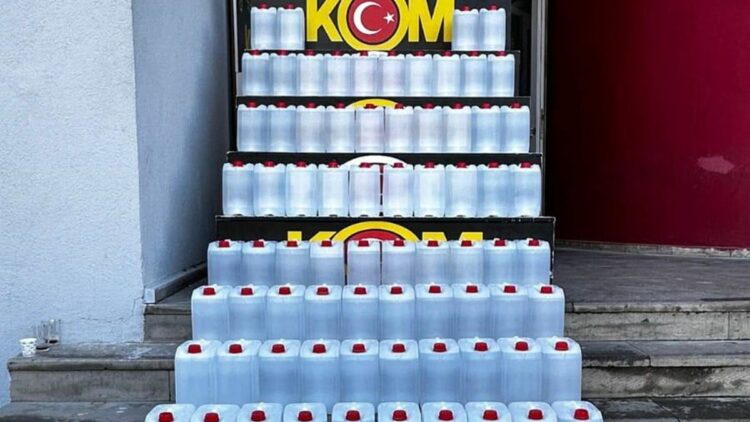 Yılbaşı öncesi Adana'da 2 bin litre sahte etil alkol ele geçirildi