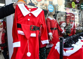 Yılbaşı öncesi kırmızı iç çamaşır ve pijamaların satışı yüzde 30 arttı