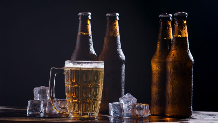 Yılbaşı öncesi sahte içki alarmı: Belirtiler geç çıkıyor, risk büyük