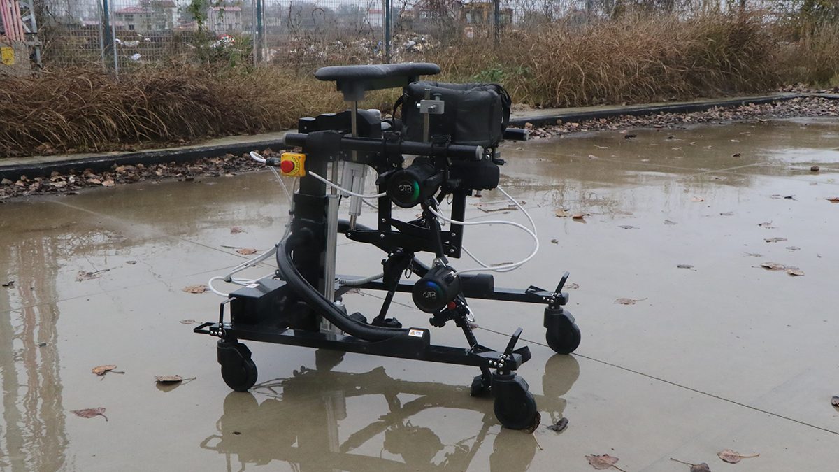 Yürüme engelli çocuklar için yerli ‘Mobil Yürüme Robotu’ geliştirdiler