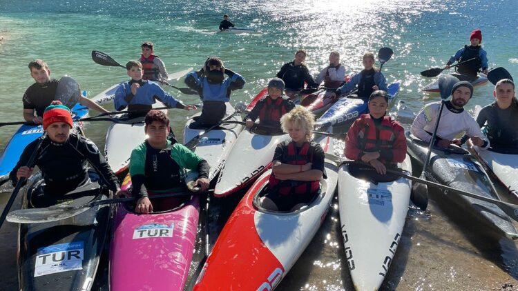 Yusufeli Barajı, kano ve rafting sporcularının antrenman sahası oldu