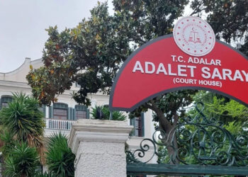 Adalar Adliyesi'nin emanet deposunda 12 silah kayboldu; zabıt katibi tutuklandı