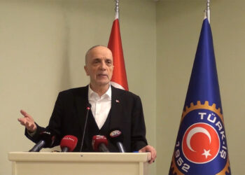 Bu bir protesto veya bir sabote değil; Toplantıya katılmıyorum