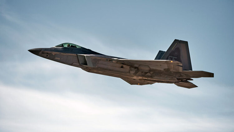 Karadeniz'de bir İHA düşürüldü