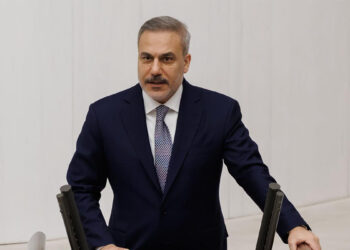 Bütün kesimlerin huzur ve eşitlik içinde yaşadığı bir Suriye görmek istiyoruz
