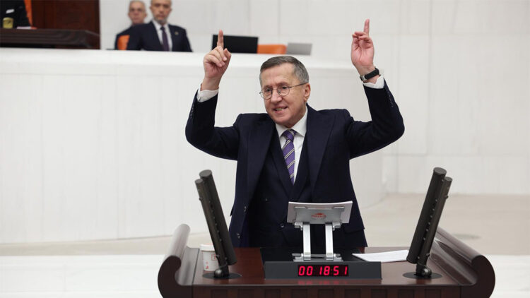 Gebze'de 4 can gitti, Cengiz Topel çürüdü