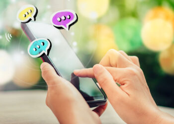 Yazıyla başlayan, sesle derinleşen ilişkilerde görüntü eksikliği ve duygusal tamamlanmışlık