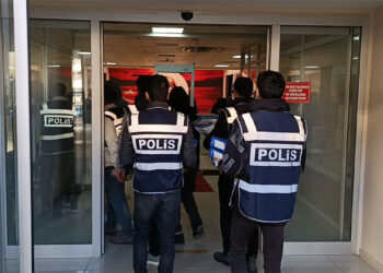 Edirne'de masaj salonlarına fuhuş operasyonu; 5 tutuklama