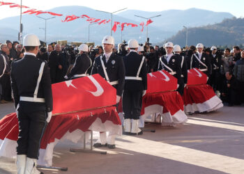 DEAŞ operasyonunda şehit olan 3 polis için Yalova'da tören