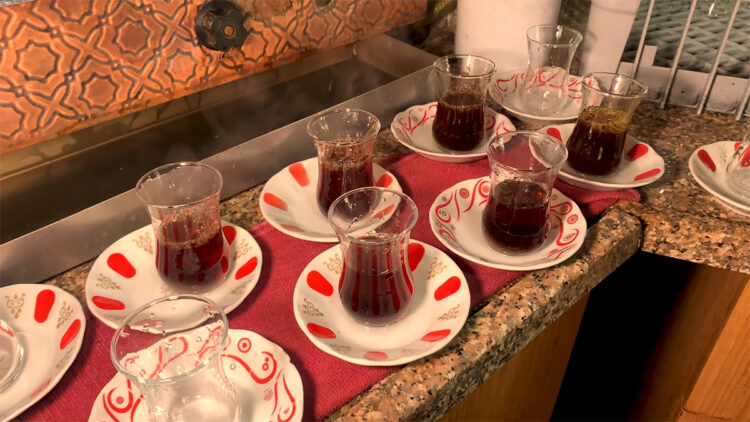 'Çayda gıda boyası' alarmı; denetim ve inceleme başlatıldı