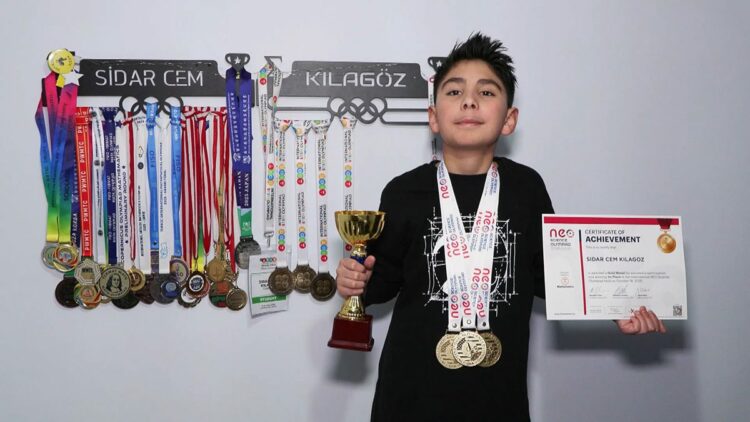 11 yaşındaki Sidar Cem Kılagöz, matematikte dünya birincisi oldu