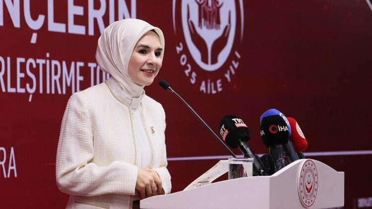 15 yaş altına sosyal medya yasağı düzenlemesi ay sonunda Meclis'te